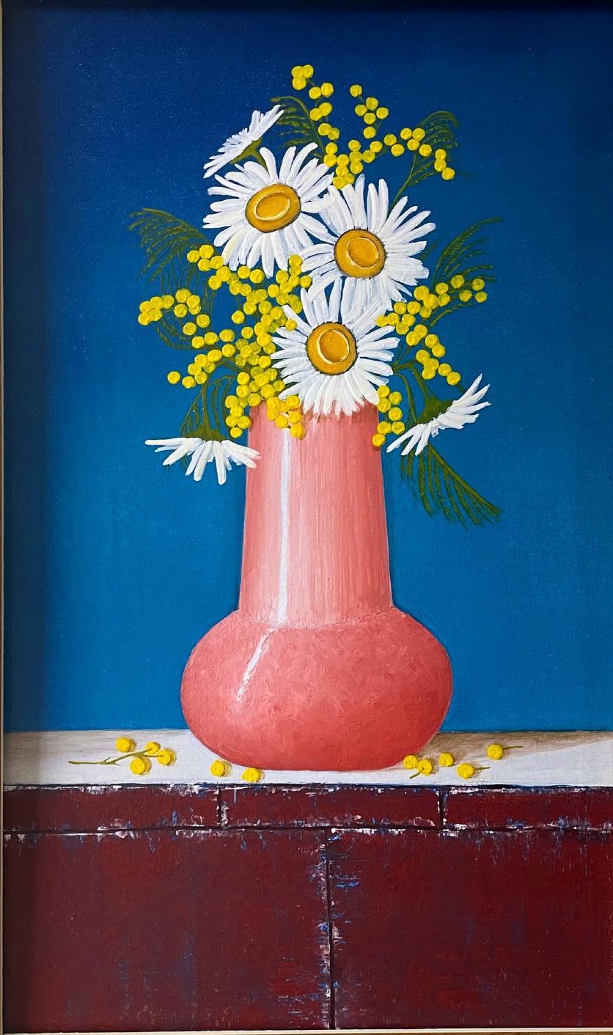 vase with white daisies